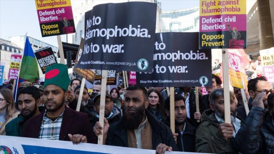Los manifestantes en una marcha contra la islamofobia, y el racismo en Londres, el Reino Unido, 19 de marzo de 2022. (Foto: Getty Images)