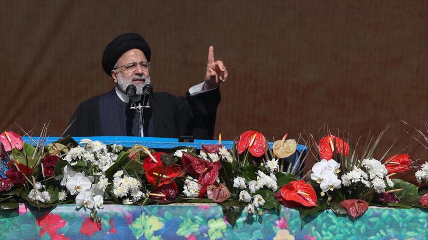 Presidente iraní, Seyed Ebrahim Raisi, ofrece discurso en 44º aniversario de la Revolución Islámica, Teherán, 11 de febrero de 2023. (Foto: IRNA)