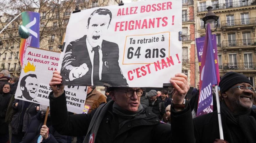 Franceses salen a las calles contra reforma de pensiones de Macron | HISPANTV