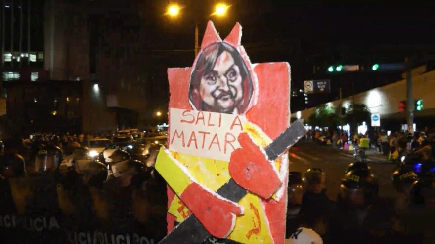 Peruanos exigen el cierre del Congreso y la renuncia de Boluarte | HISPANTV