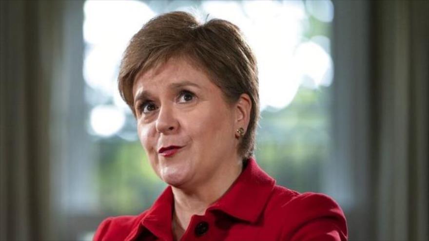 Nicola Sturgeon renuncia como primera ministra de Escocia.