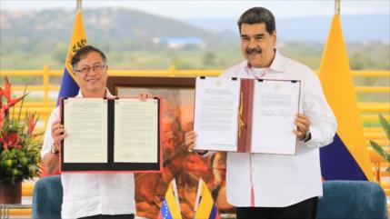 Maduro y Petro firman un acuerdo para impulsar comercio bilateral