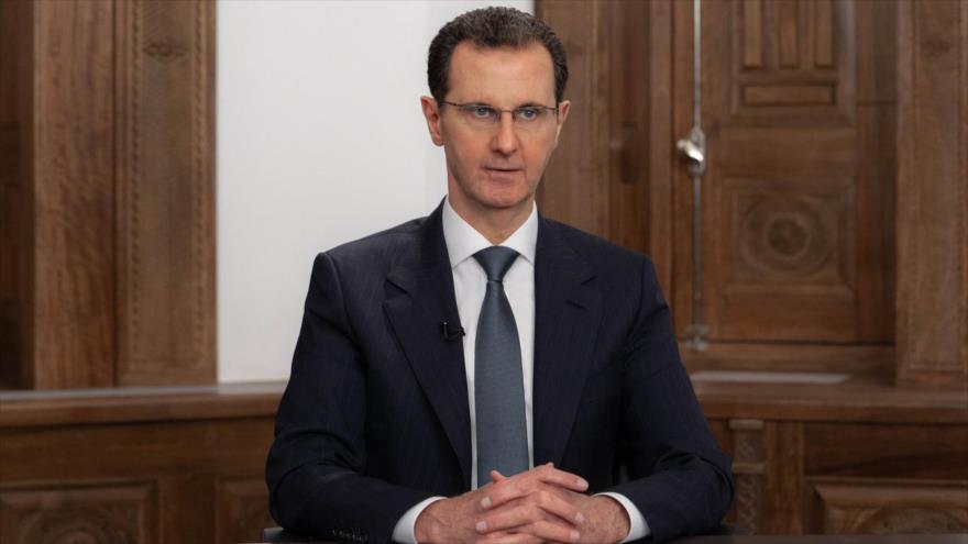 El presidente sirio, Bashar al-Asad, ofrece un discurso televisado sobre las secuelas del terremoto, 16 de febrero de 2023. (Foto: @Presidency_Sy
