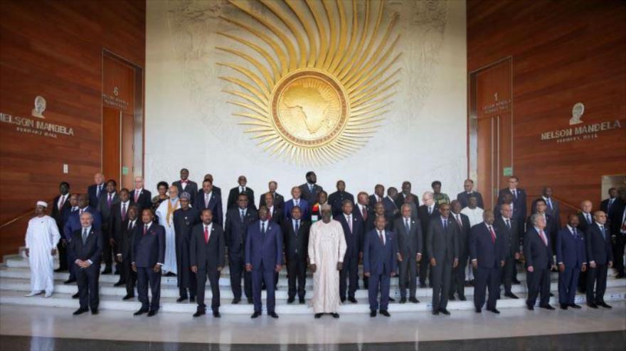 Los jefes de Estado africanos y el secretario General de la ONU, Antonio Guterres, en la cita de UA en Adís Abeba, Etiopía, 18 de febrero de 2023. (Foto: Reuters)