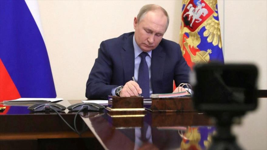 Putin abre caja sorpresa en aniversario de la guerra ¿Qué contiene? | HISPANTV