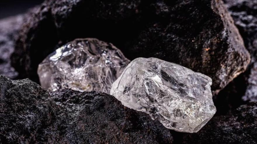 El litio, considerado el nuevo “oro blanco”.