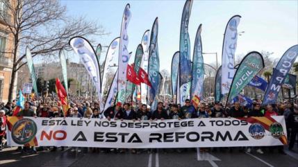 Miles de policías protestan en España: ¡Sánchez vete ya!