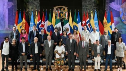 Colombia reconoce estatus político al ELN y ve avances para tregua