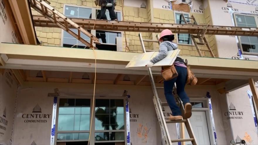 Persiste inequidad salarial en México: Mujeres cobran 14 % menos