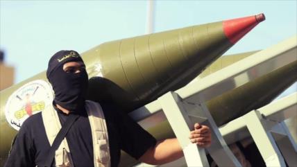 Fuerzas palestinas realizan maniobra en Gaza con ráfagas de misiles