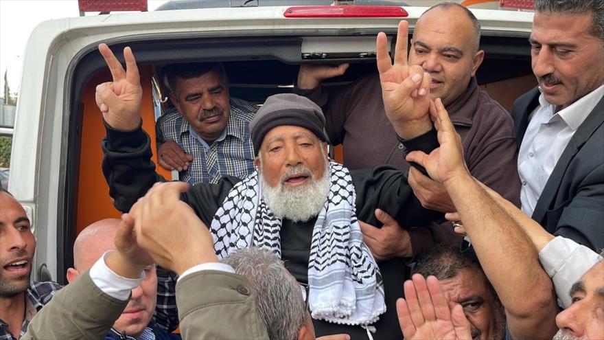 Fuad Al-Shobaki, el preso político palestino de mayor edad, liberado de las cárceles israelíes, 13 de marzo de 2023.