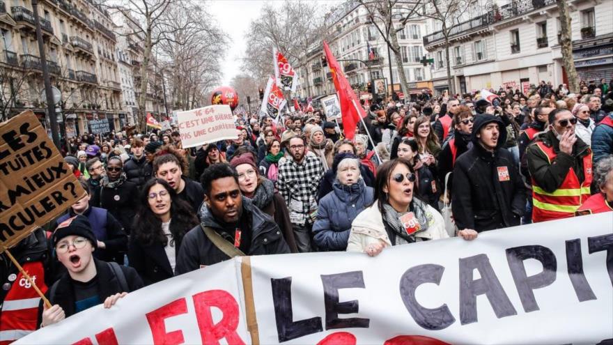 Vídeo: toda Francia se levanta contra reforma de pensiones