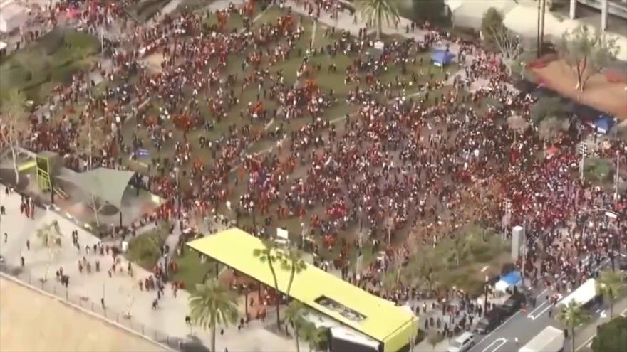 Miles de estudiantes quedan sin clases por huelga de maestros en EEUU