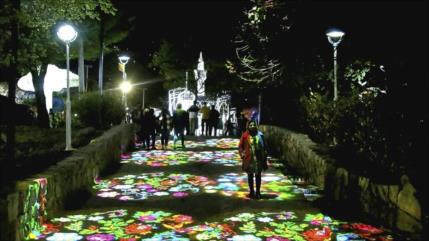 Fotos atractivas del festival de artes de la luz en Irán