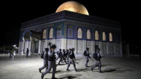 Vídeo: Tropas israelíes matan a un joven en plena Mezquita Al-Aqsa