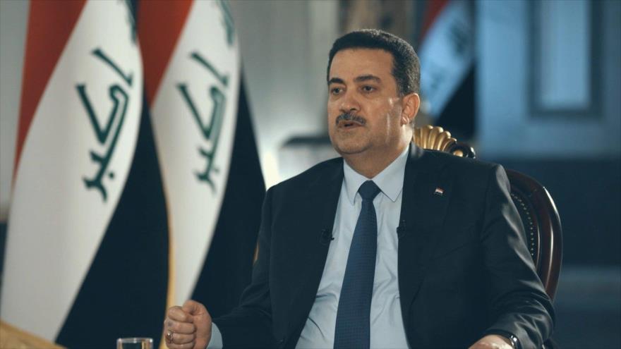 El primer ministro iraquí, Muhamad Shia al-Sudani, durante una entrevista con la cadena catarí Al Jazeera, 2 de abril de 2023.