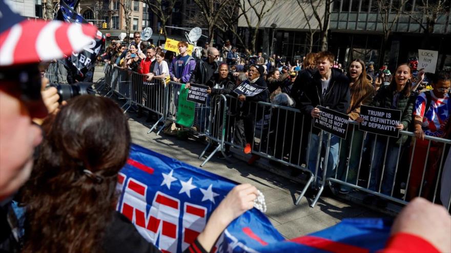 Trump comparece ante corte; partidarios y oponentes se movilizan | HISPANTV