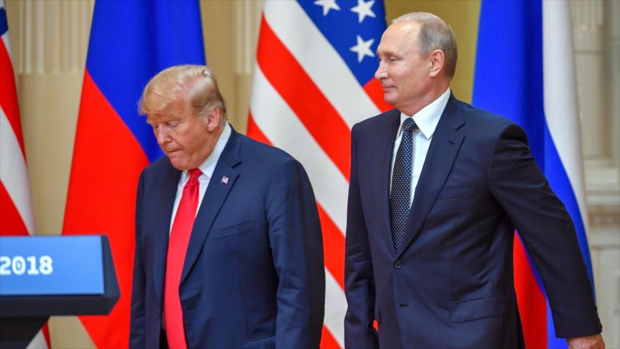 El expresidente de EE.UU., Donald Trump (izda.), y el presidente ruso, Vladímir Putin, en Helsinki, 16 de julio de 2018. 