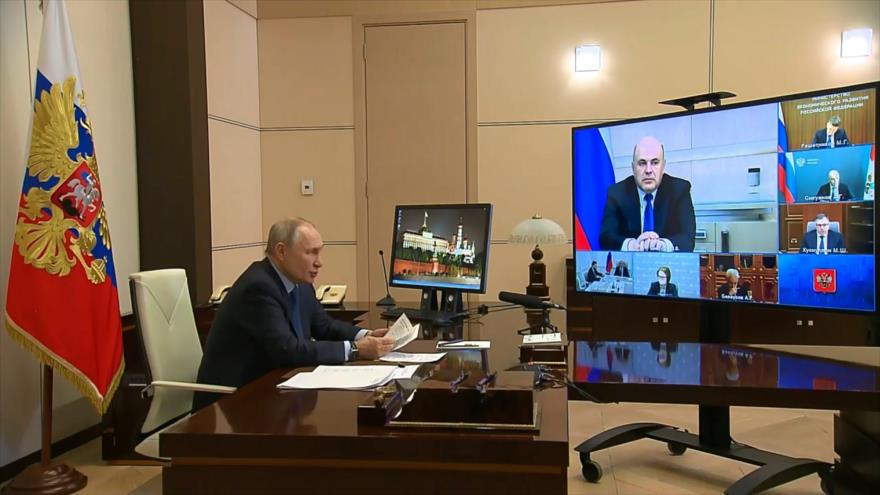 Putin: sanciones tienen tendencias positivas a la economía rusa