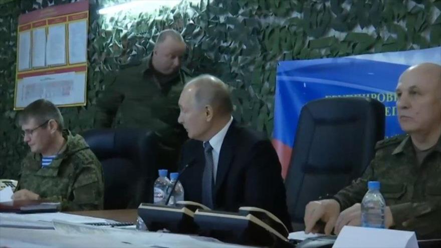 Putin evalúa estado de ofensiva en visita sorpresa a Jersón y Lugansk