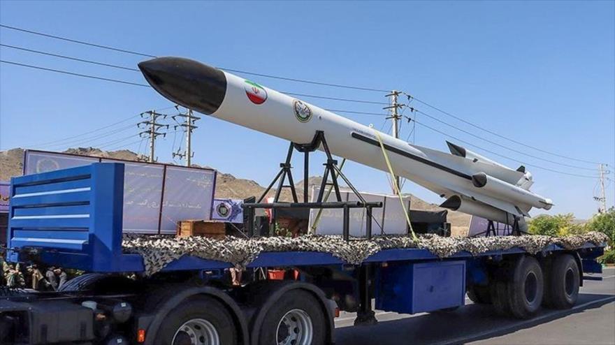 Ejército iraní estrena potentes misiles y drones en desfile militar | HISPANTV