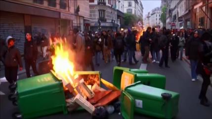Manifestantes abuchean a Macron en Francia por reforma de pensiones