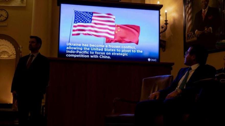 Se reproduce vídeo de simulación de guerra China-Taiwán en una reunión del Congreso estadounidense en Washington, 19 de abril de 2023. (Foto: Reuters)