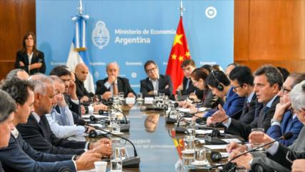 CNY versus USD: Argentina pagará en yuanes a China