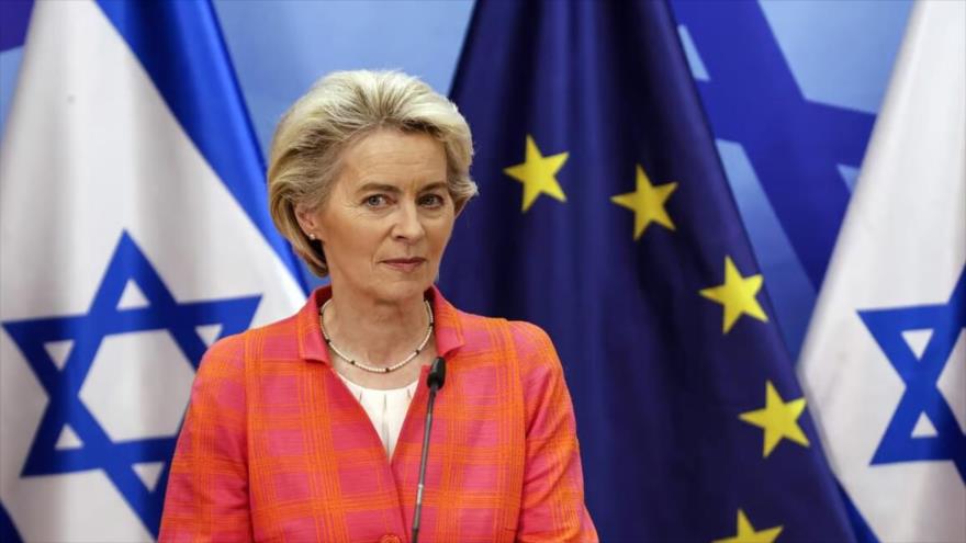 La presidenta de la Comisión Europea, Ursula von der Leyen, durante su visita a los territorios ocupados palestinos por Israel el pasado mes de junio.