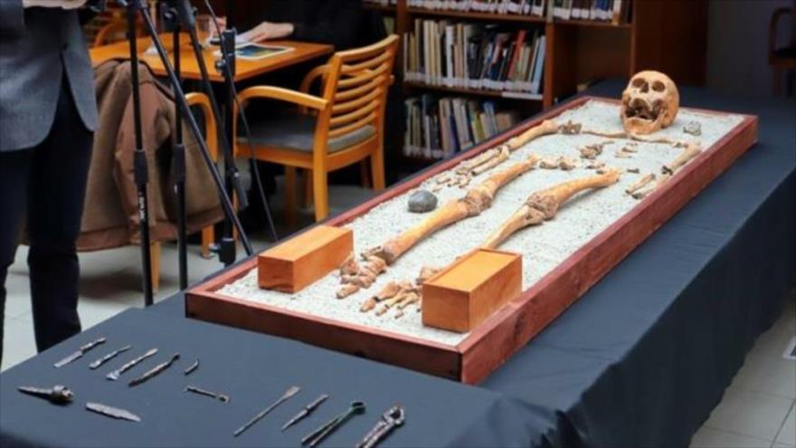 Hallan tumba de un médico romano enterrado con sus instrumentos | HISPANTV