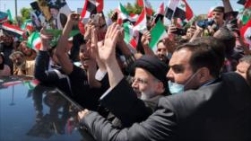 Vídeo: Sirios reciben calurosamente al presidente iraní en Damasco