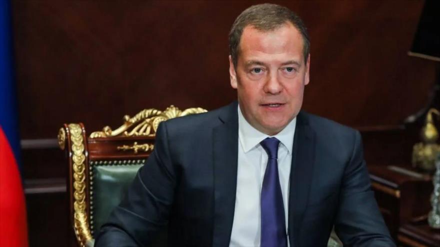 Medvedev: No hay otra opción que “eliminación física” de Zelenski | HISPANTV