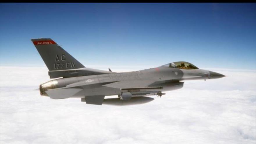 Vídeo: Caza F-16 de EEUU se estrella en Corea del Sur