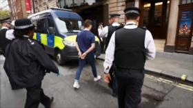 Arma escándalo la detención masiva de antimonárquicos en Reino Unido