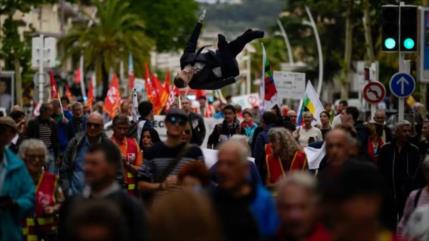 Protesta contra reforma de Macron al margen del Festival de Cannes