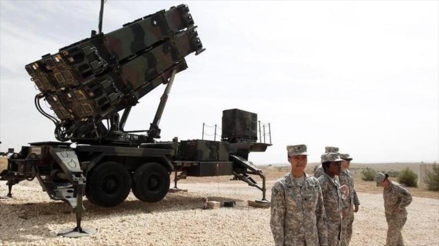 Soldados estadounidenses junto a un sistema de misiles Patriot. (Foto: Reuters)