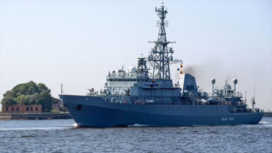 El buque de guerra ruso Iván Jurs.