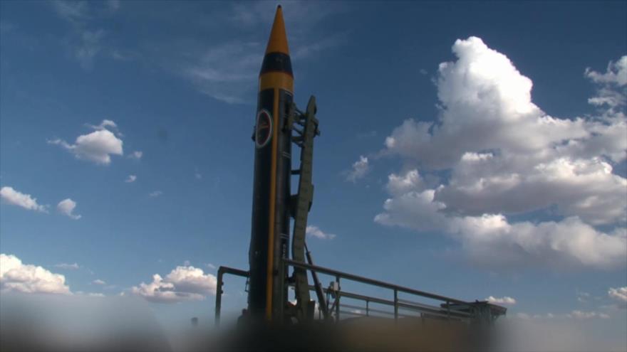 Irán refuerza su poderío defensivo con nuevo misil balístico