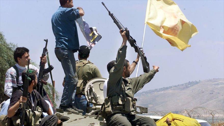Las fuerzas de la Resistencia libanesa celebran su victoria sobre Israel, 24 de mayo de 2000. 