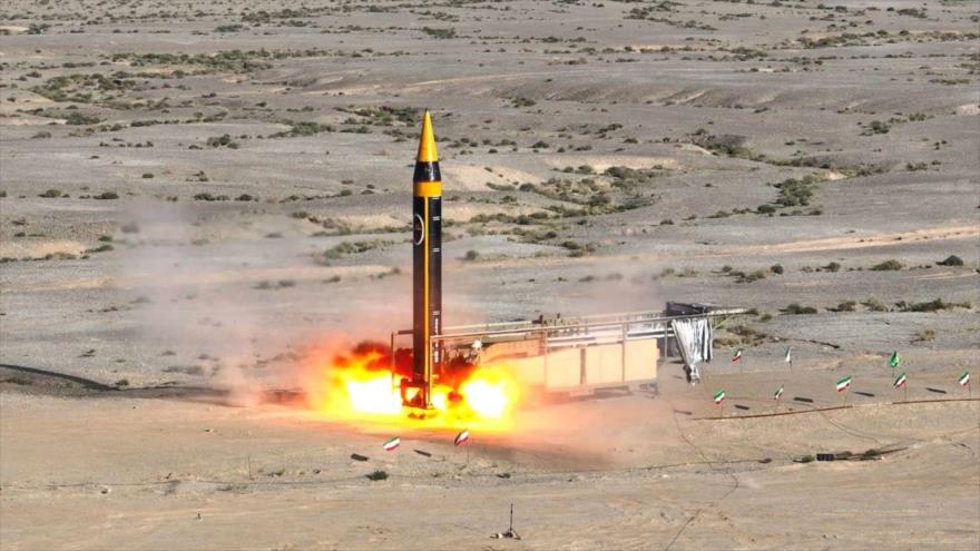 Irán prueba el misil balístico de fabricación nacional Joramshahr 4 o Jeibar, 25 de mayo de 2023.