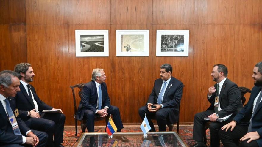 Presidentes de Argentina y Venezuela, Alberto Fernández (izda.) y Nicolás Maduro, respectivamente, Brasilia, 30 de mayo de 2023.