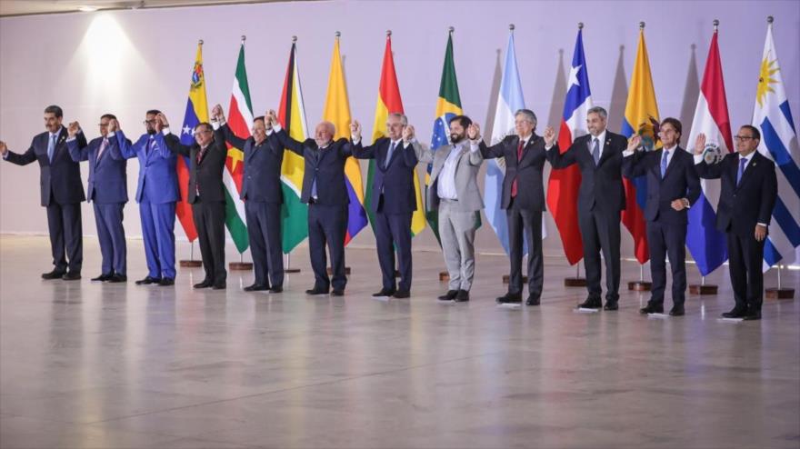 Culmina la cumbre suramericana reclamando unidad regional | HISPANTV