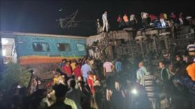 Accidente de tren en La India deja 233 muertos y centenares de heridos