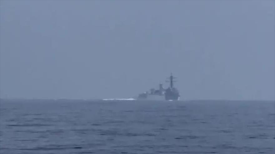 Un buque de guerra chino casi choca contra el destructor estadounidense USS Chung-Hoon en el estrecho de Taiwán