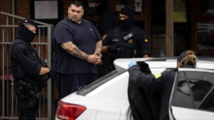 Vídeo: Detienen a 25 hinchas violentos de Barça por cargos de delito