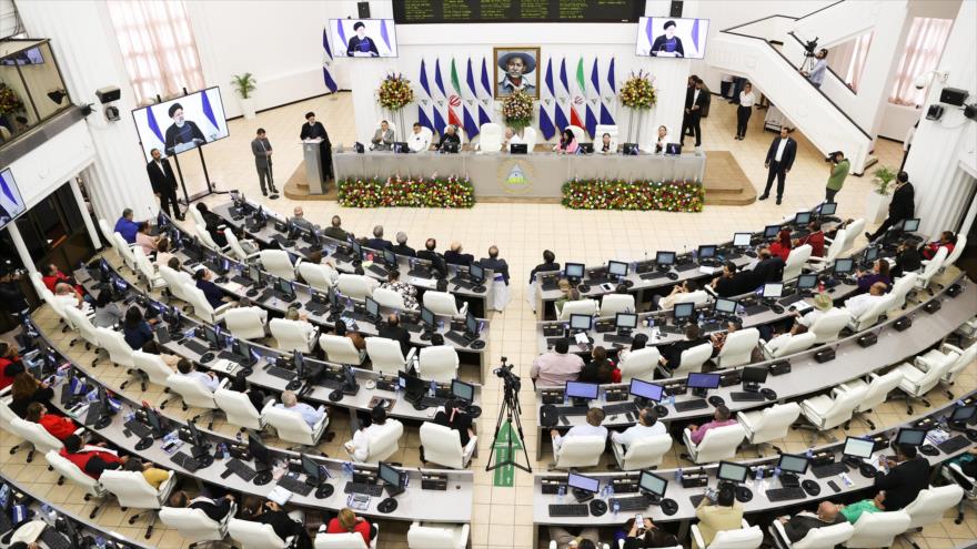 El presidente de Irán, Seyed Ebrahim Raisi, ofrece discurso en la Asamblea Nacional de Nicaragua, 14 de junio de 2023.