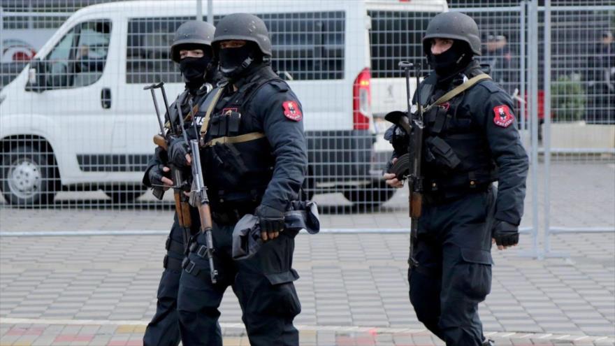 Policía albanesa allana la base del grupo terrorista antiraní MKO