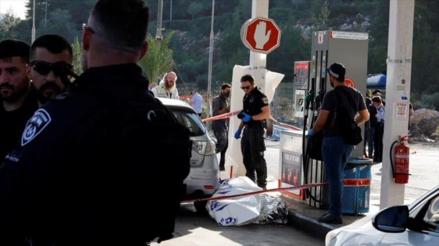Fuerzas israelíes en la escena de un ataque de represalia palestina cerca del asentamiento judío de Eli, en Cisjordania ocupada, 20 de junio de 2023.