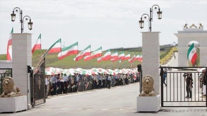 La entrada del campamento Ashraf 3 del grupo terrorista Muyahedín Jalq, Albania.