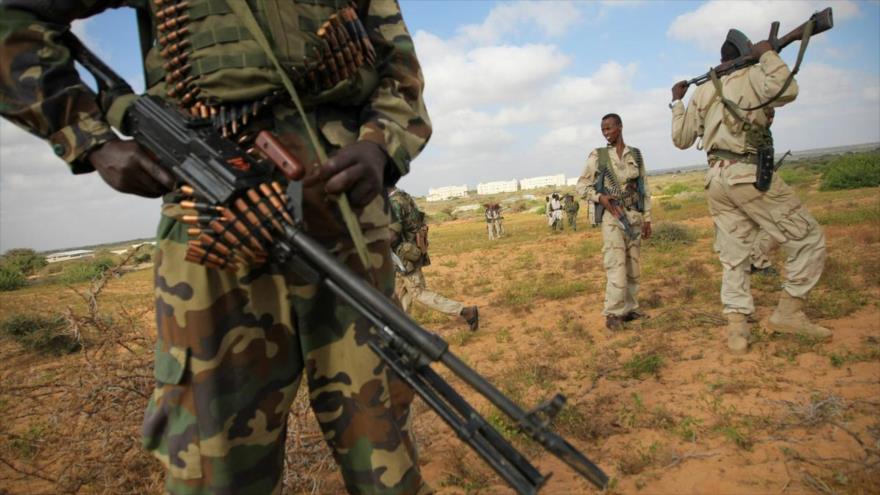 Las fuerzas somalíes matan terroristas de Al-Shabab. 